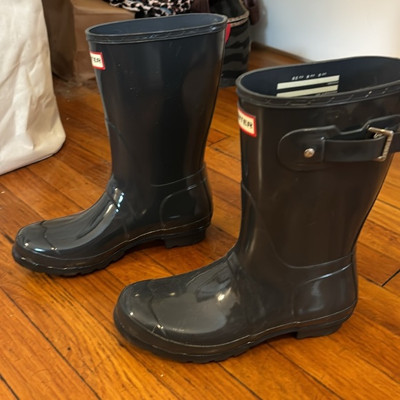 Hunter Rain Boots - BARELY USED - Picture 2 of 4